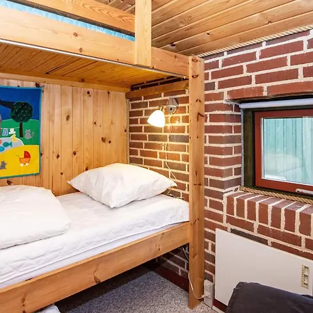 4 Person In Tatil Evi